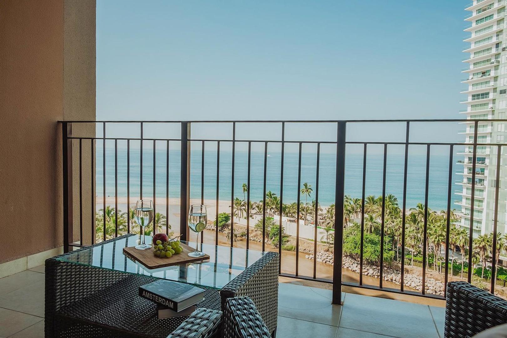 Grand Venetian Beachfront Condos Πουέρτο Βαγιάρτα Εξωτερικό φωτογραφία
