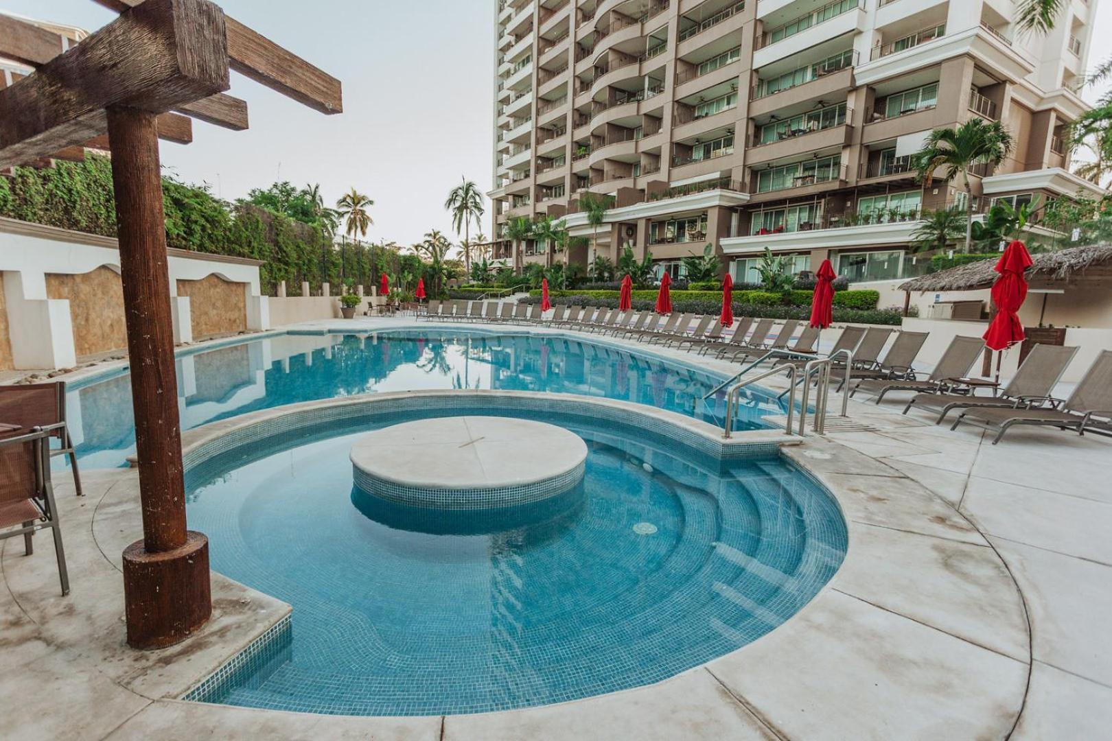 Grand Venetian Beachfront Condos Πουέρτο Βαγιάρτα Εξωτερικό φωτογραφία