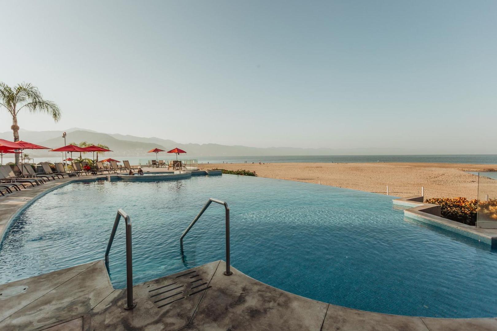 Grand Venetian Beachfront Condos Πουέρτο Βαγιάρτα Εξωτερικό φωτογραφία